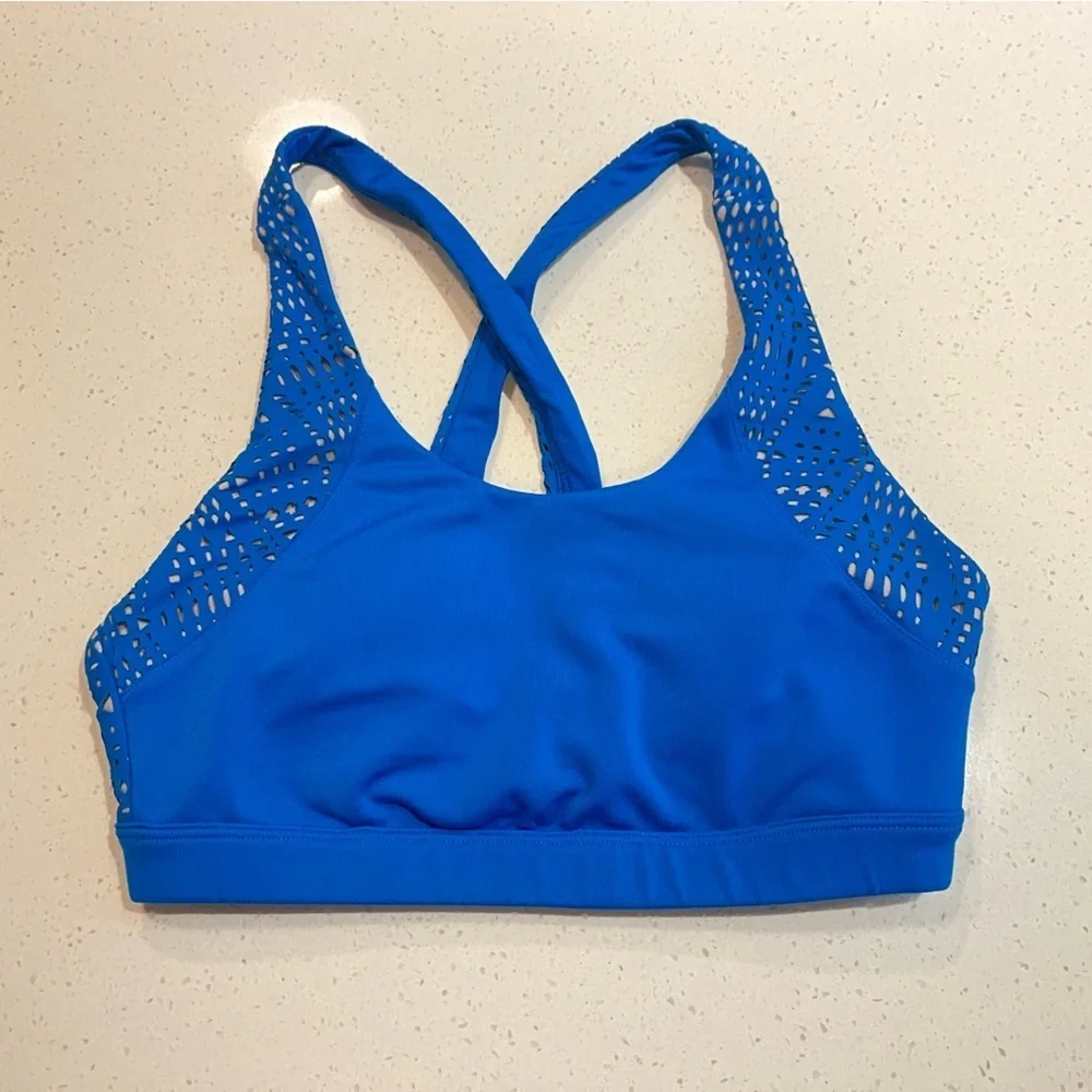 ALO Yoga | Patina Laser Cut Sports Bra in Blue Size Small
